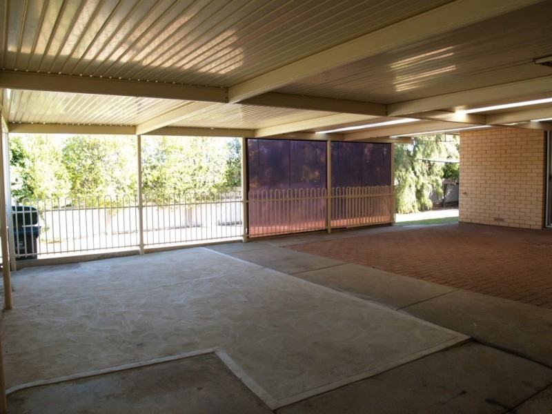 17 Greenloop Crescent, Huntfield Heights SA 5163