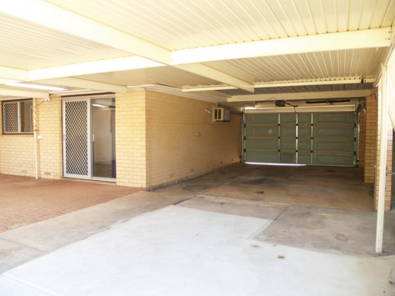 17 Greenloop Crescent, Huntfield Heights SA 5163