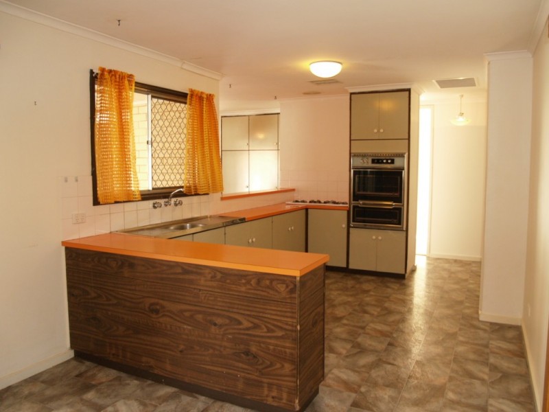 17 Greenloop Crescent, Huntfield Heights SA 5163