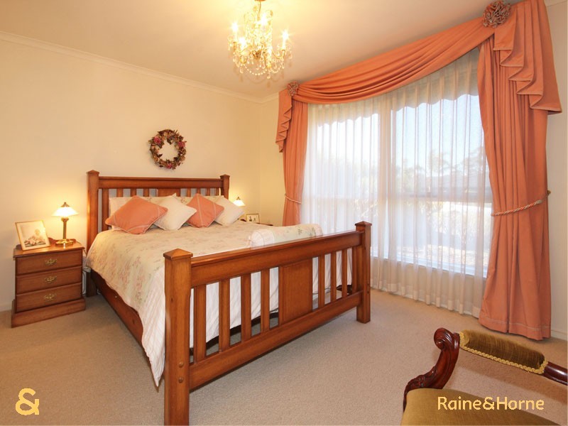 8 Tennessee Drive, Happy Valley SA 5159