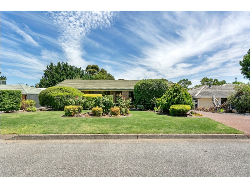 14 Garnet Crescent, Flagstaff Hill SA 5159