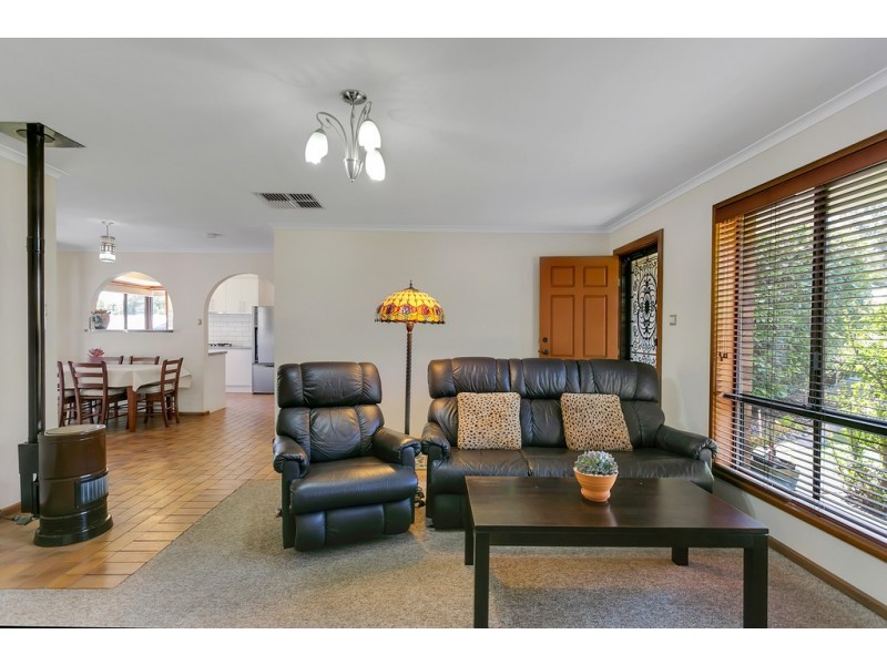 14 Garnet Crescent, Flagstaff Hill SA 5159