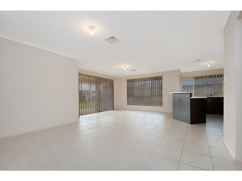 150 President Avenue, Andrews Farm SA 5114