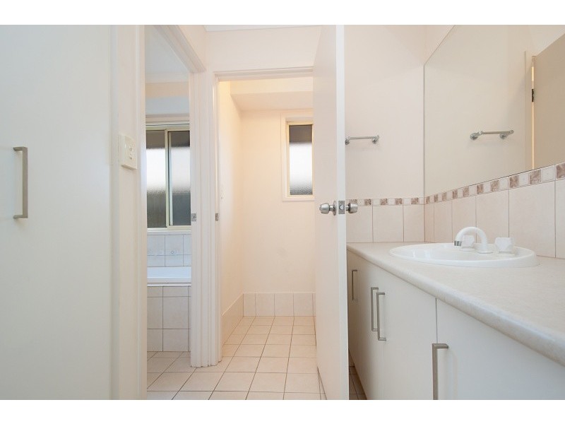 150 President Avenue, Andrews Farm SA 5114