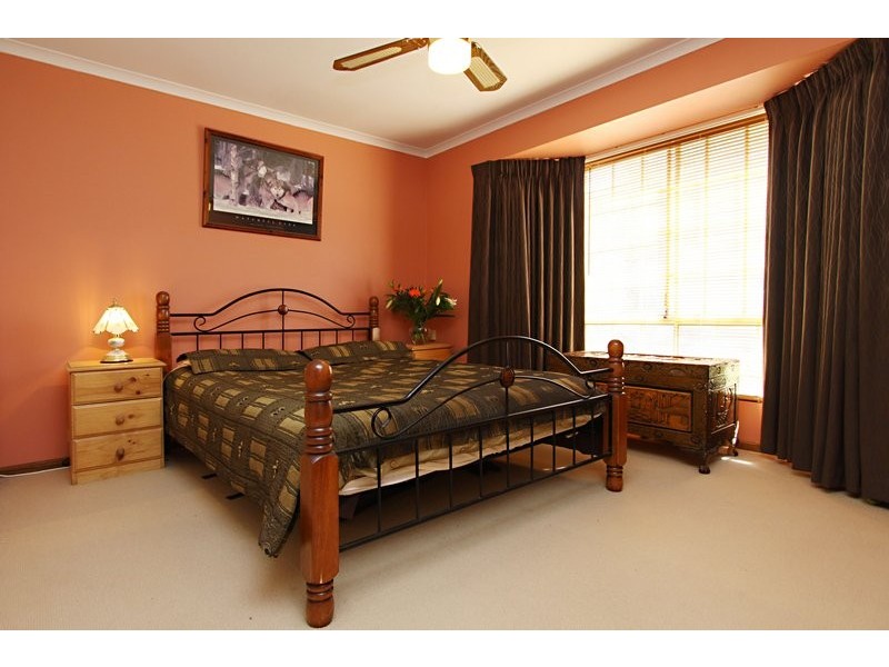 5 Grasslands Court, Wynn Vale SA 5127