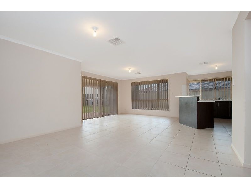 150 President Avenue, Andrews Farm SA 5114