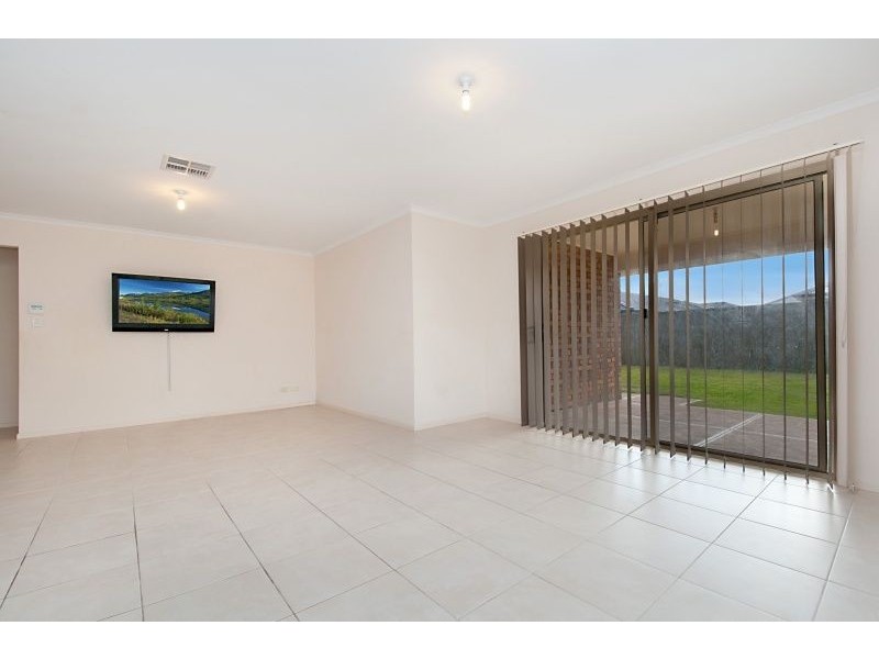 150 President Avenue, Andrews Farm SA 5114