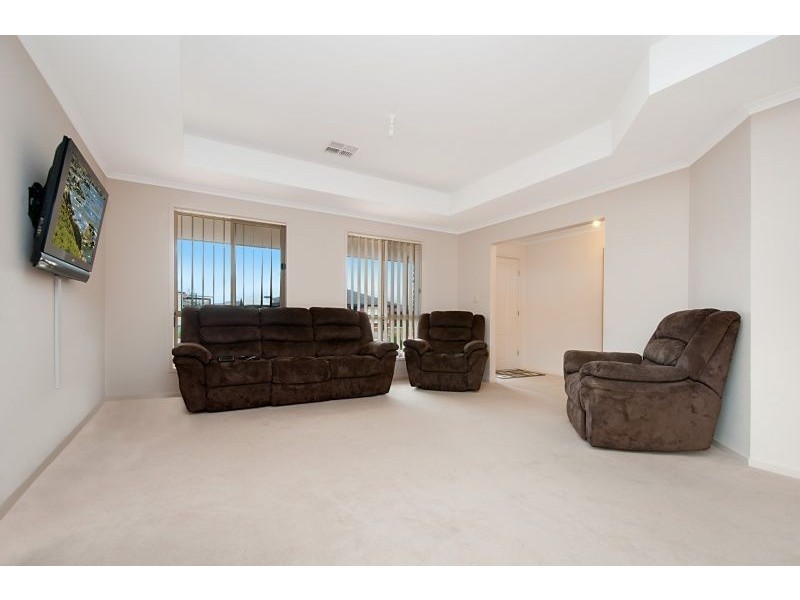 150 President Avenue, Andrews Farm SA 5114