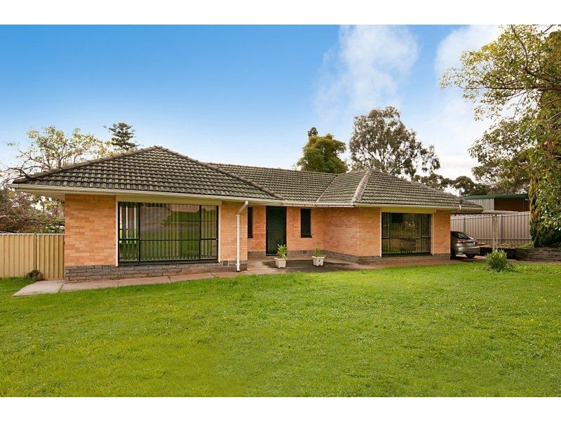 4 Allen Drive, Para Hills SA 5096