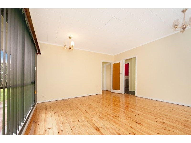 4 Allen Drive, Para Hills SA 5096