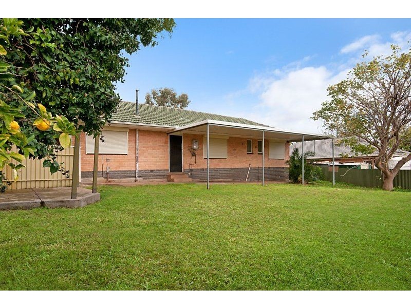 4 Allen Drive, Para Hills SA 5096