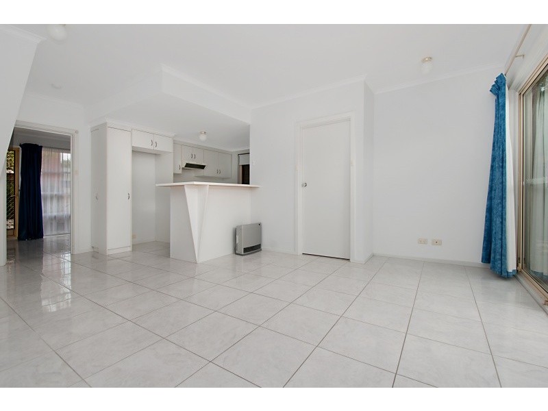 2/1 Francis Ridley Cct, Brompton SA 5007