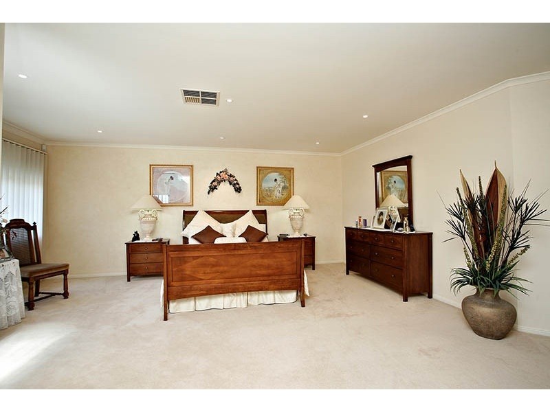 16 St. James Boulevard, Brompton SA 5007