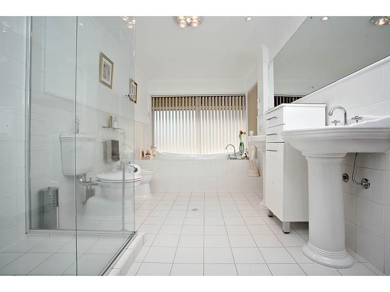 16 St. James Boulevard, Brompton SA 5007