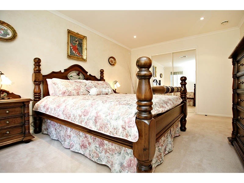 16 St. James Boulevard, Brompton SA 5007