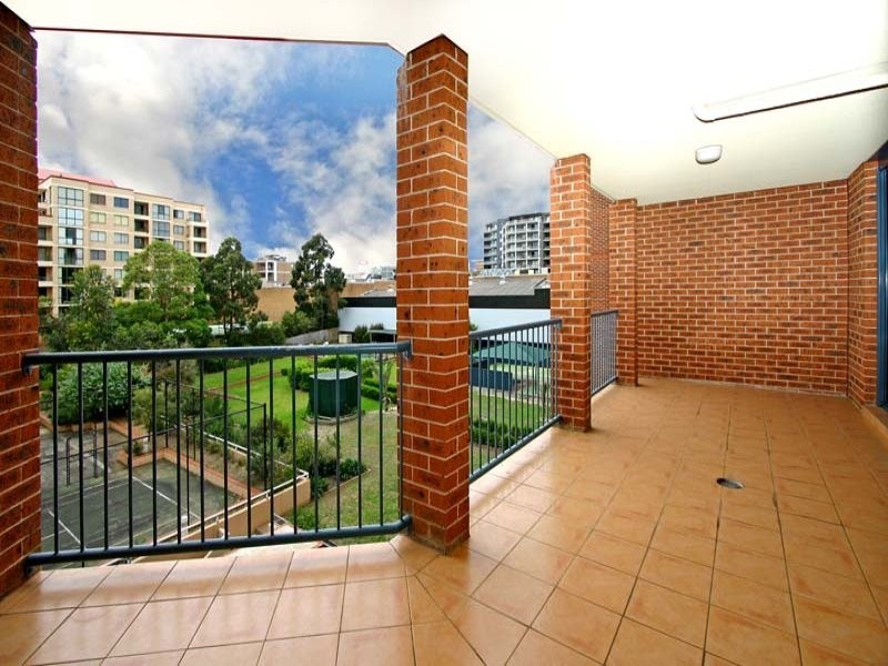 18/2-4 Central Road, Miranda NSW 2228