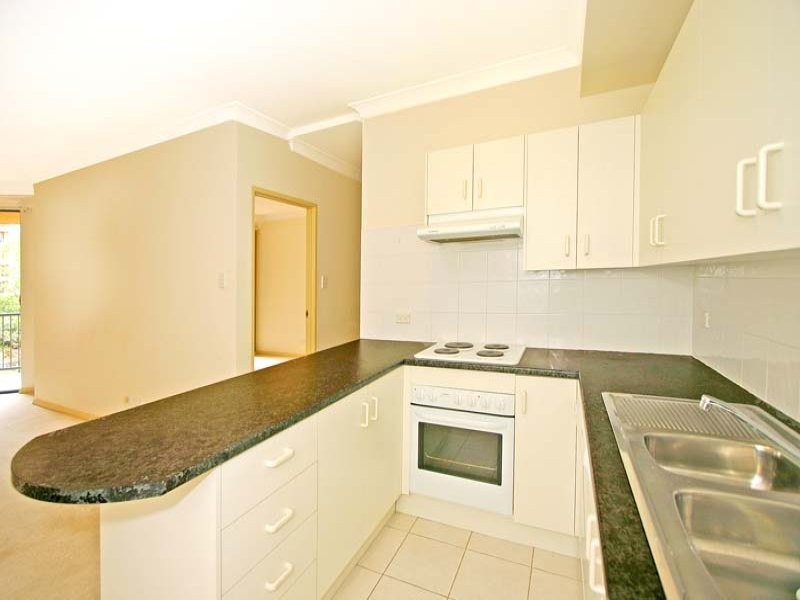 18/2-4 Central Road, Miranda NSW 2228