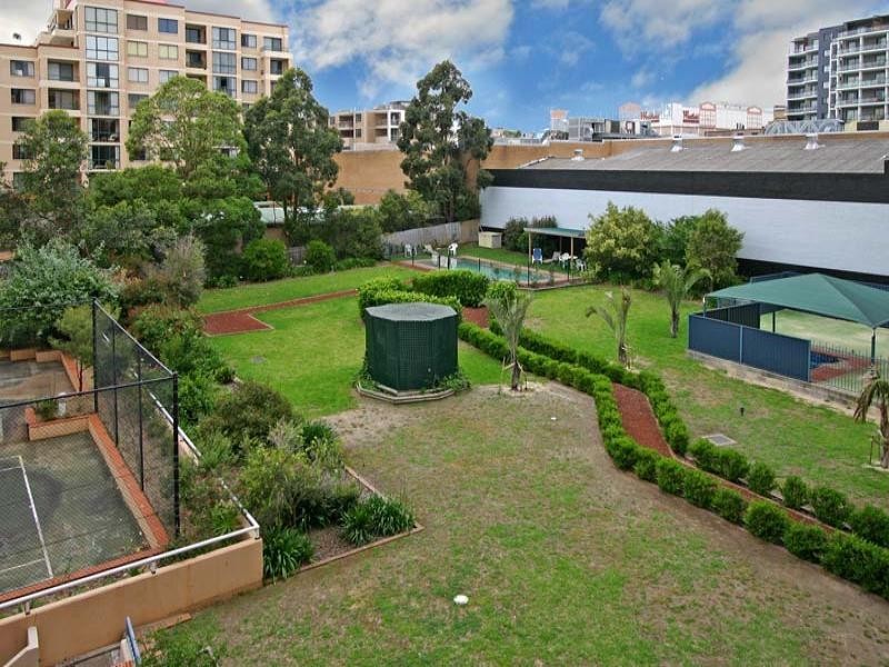 18/2-4 Central Road, Miranda NSW 2228