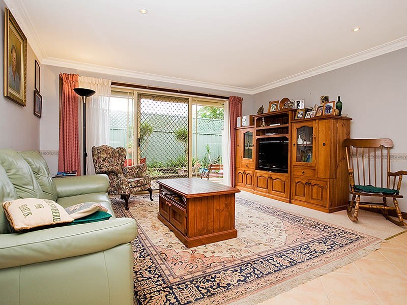 2/41 Drake Avenue, Caringbah NSW 2229