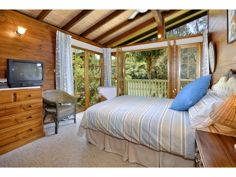 243 Prince Edward Park Rd, Woronora NSW 2232