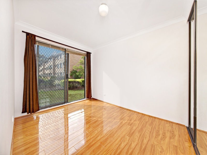 8/49 Flora Street, Kirrawee NSW 2232