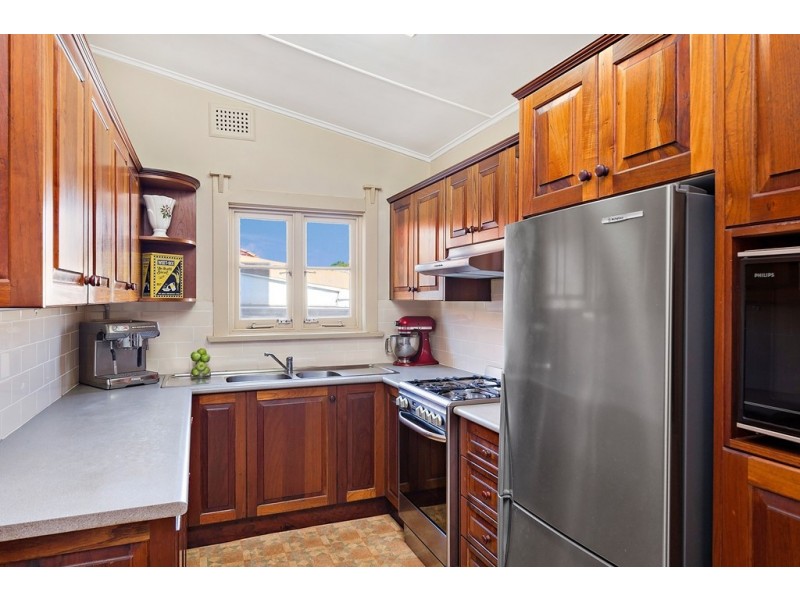 15 Holmwood Avenue, Strathfield South NSW 2136