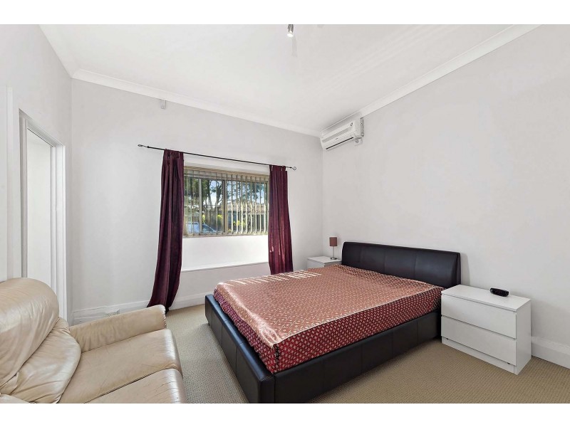 21 Earle Avenue, Ashfield NSW 2131
