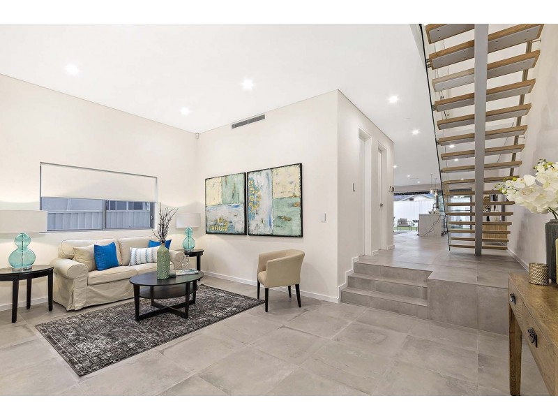 8 Tudor Street, Campsie NSW 2194