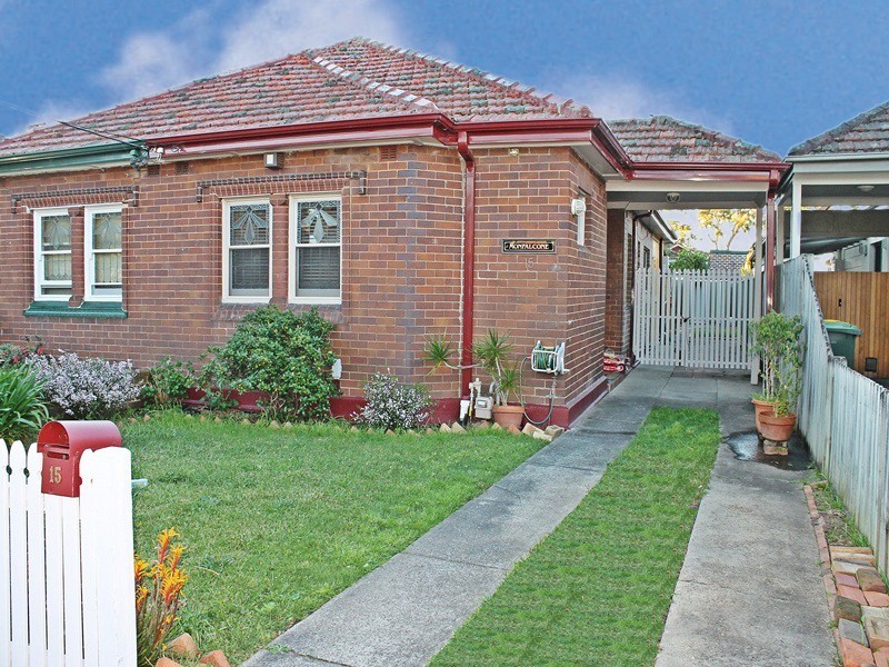 15 Yandarlo Street, Croydon Park NSW 2133