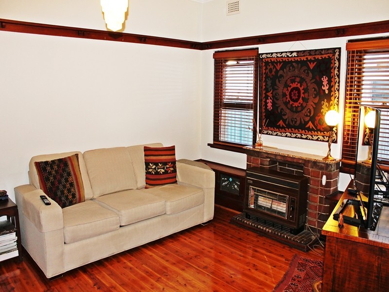 15 Yandarlo Street, Croydon Park NSW 2133