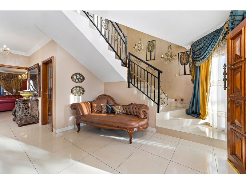 40 Pomona Street, Greenacre NSW 2190