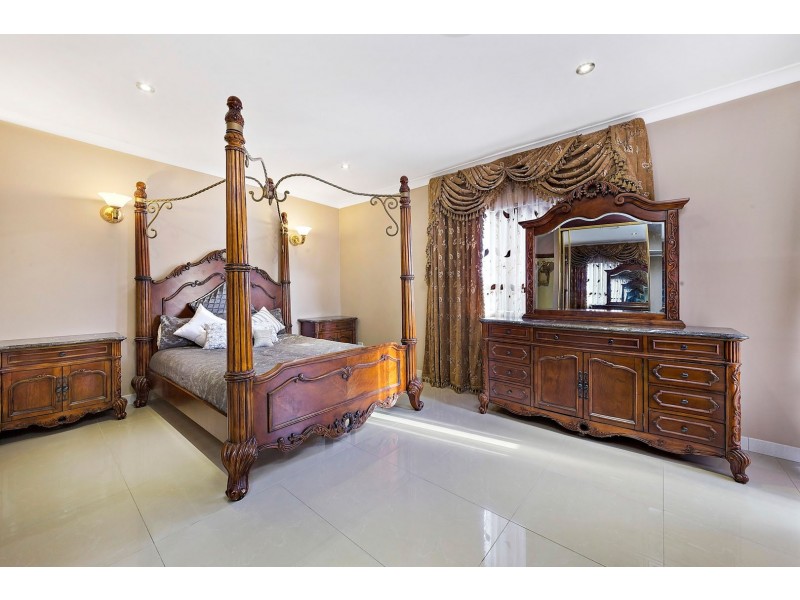 40 Pomona Street, Greenacre NSW 2190