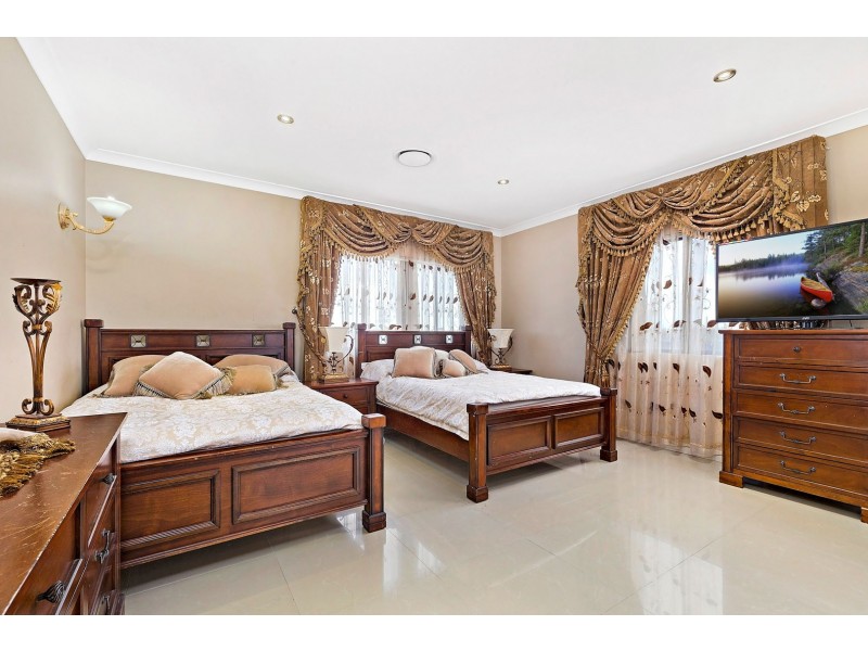 40 Pomona Street, Greenacre NSW 2190