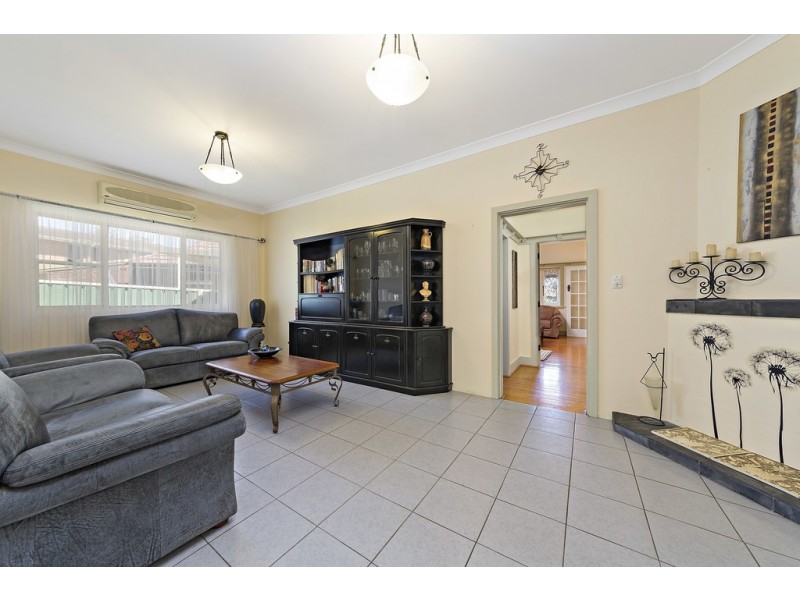 6 Cobbitty Avenue, Croydon Park NSW 2133