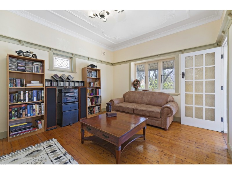 6 Cobbitty Avenue, Croydon Park NSW 2133