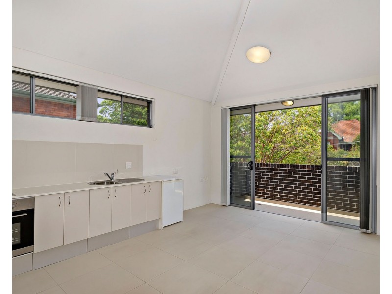 9/12 The Avenue, Ashfield NSW 2131