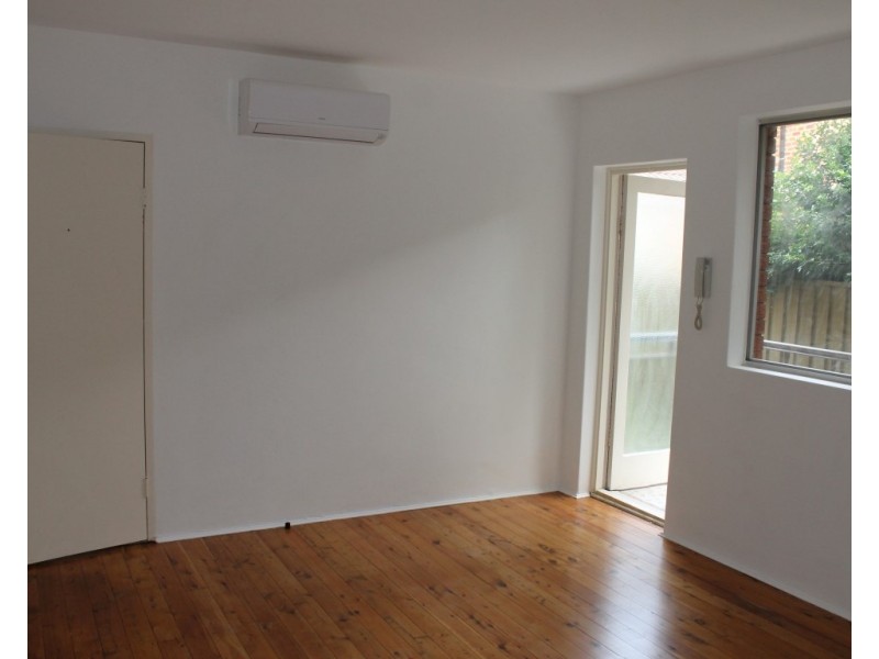 2/6 Lincoln Street, Campsie NSW 2194