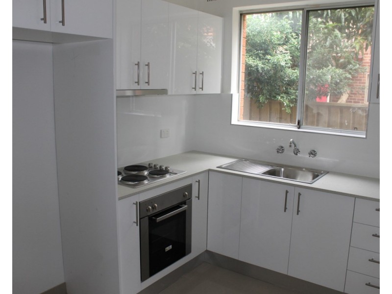 2/6 Lincoln Street, Campsie NSW 2194