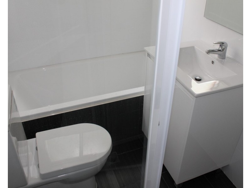 2/6 Lincoln Street, Campsie NSW 2194