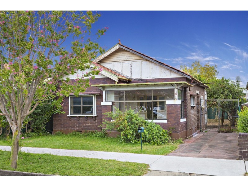 8 Earle Avenue, Ashfield NSW 2131