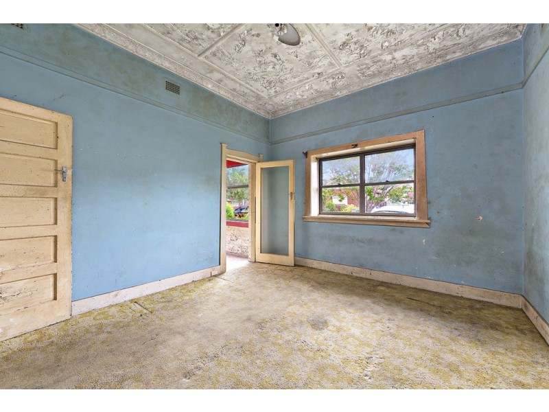 8 Earle Avenue, Ashfield NSW 2131