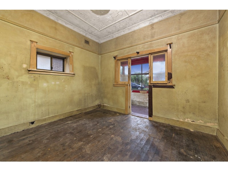 8 Earle Avenue, Ashfield NSW 2131