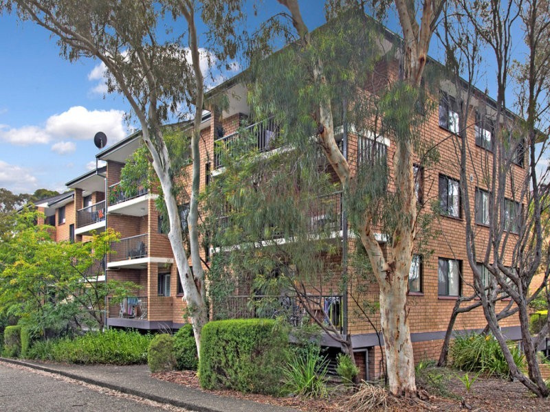 8/49 Flora Street, Kirrawee NSW 2232