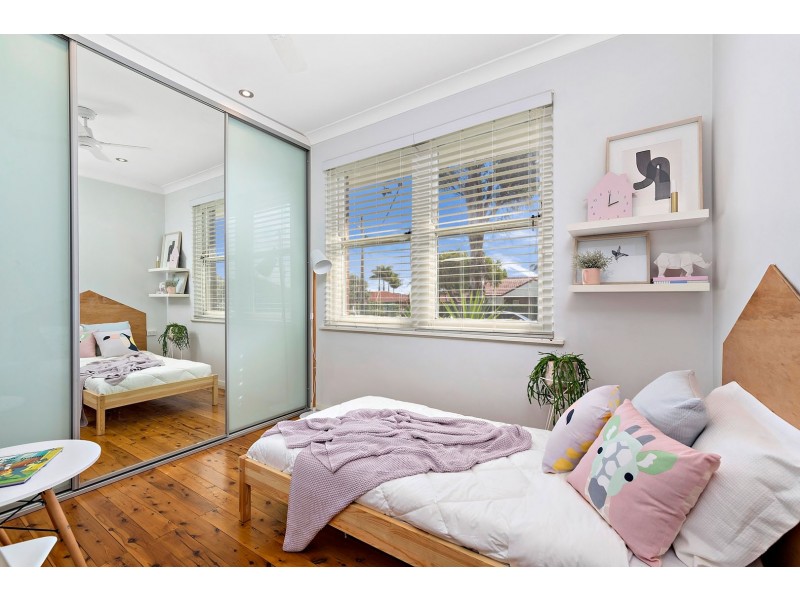 22 Junee Crescent, Kingsgrove NSW 2208