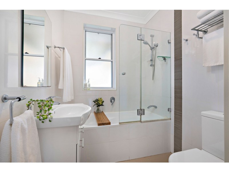 22 Junee Crescent, Kingsgrove NSW 2208