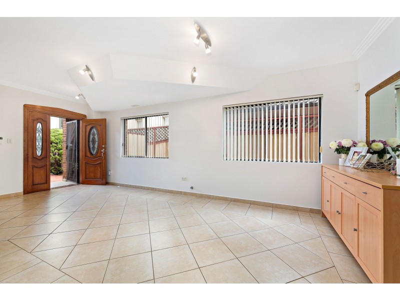 4A Cowl Street, Greenacre NSW 2190