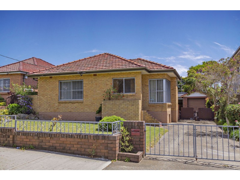 19 Jay Avenue, Belfield NSW 2191