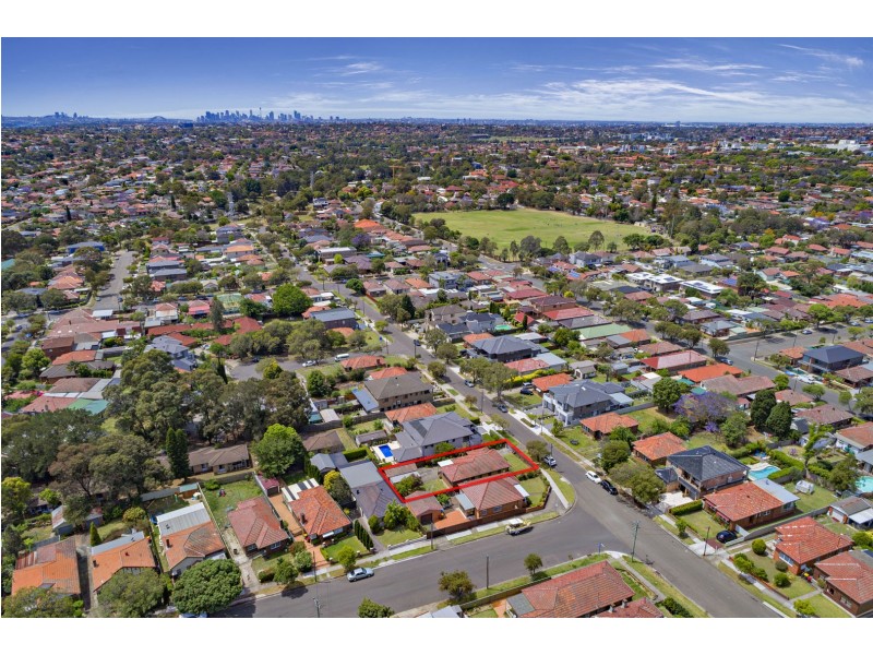 19 Jay Avenue, Belfield NSW 2191