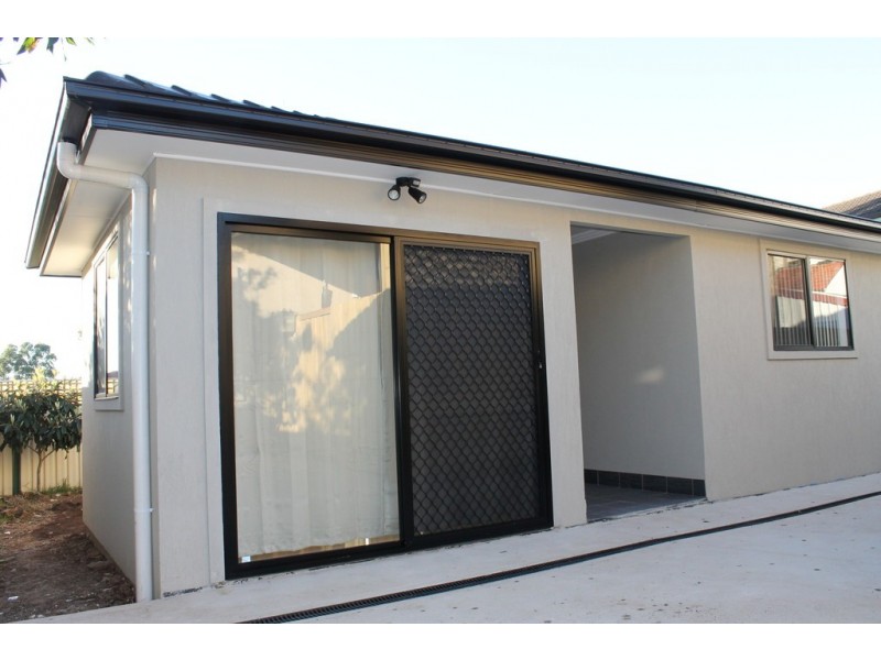 17a Maiden Street, Greenacre NSW 2190