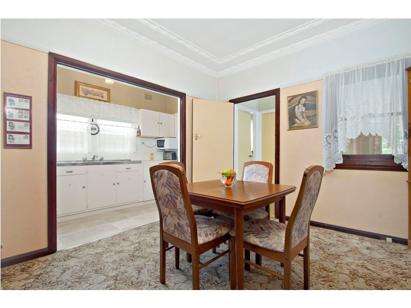 8 Wentworth Street, Croydon Park NSW 2133